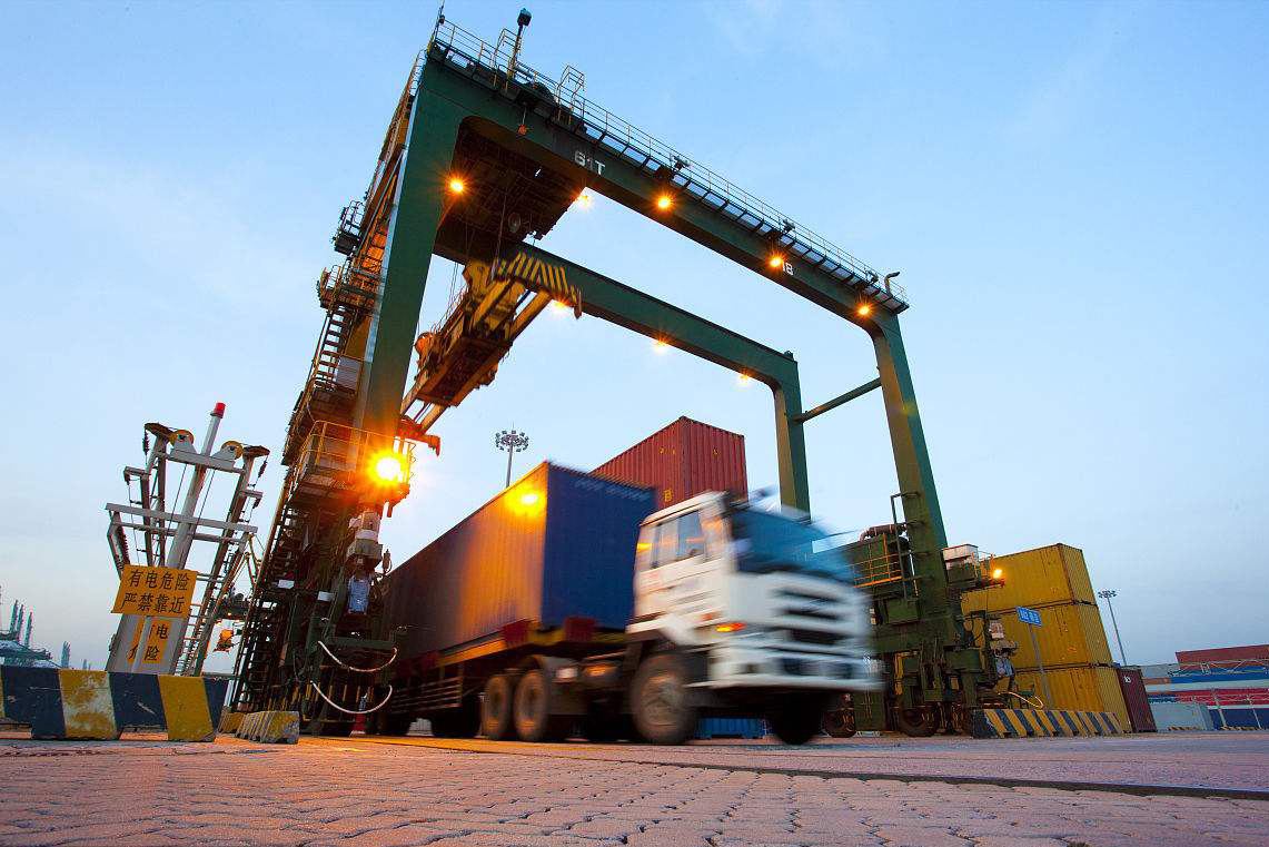 有哪些原因會導致生產設備搬運成本的變高？